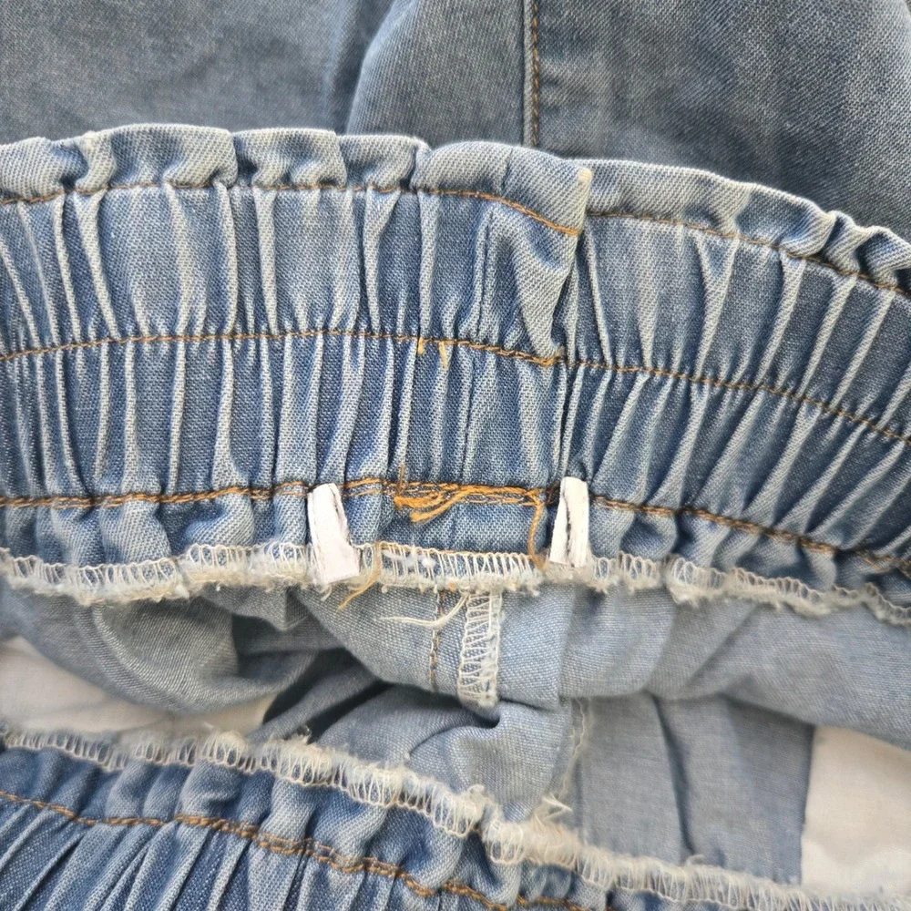 High Waisted Elastic Paperbag Denim Shorts Medium Wash Raw Frayed Hem Small NWT - Picture 4 of 6